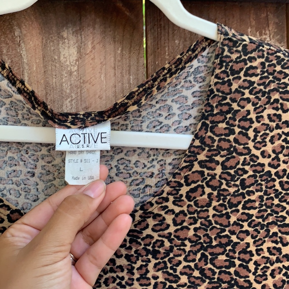 🐆 Meow 🐆 - Picture 3 of 4